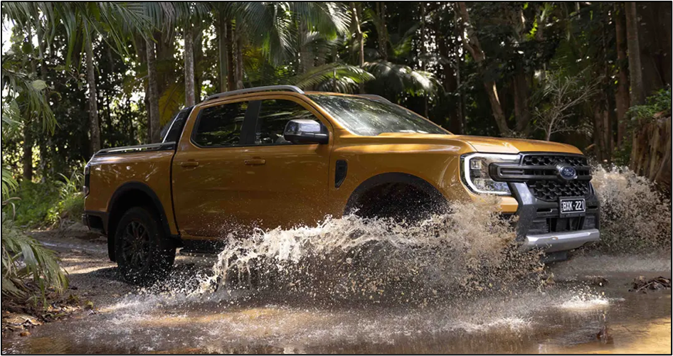 Image of Ranger Wildtrak driving through puddle