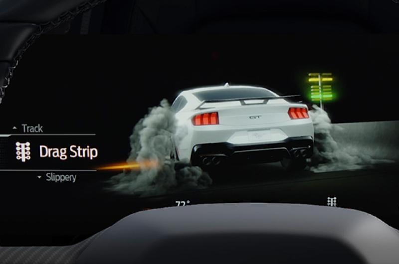 A Mustang® in-vehicle screen displaying Drag Strip Drive Mode setting selected